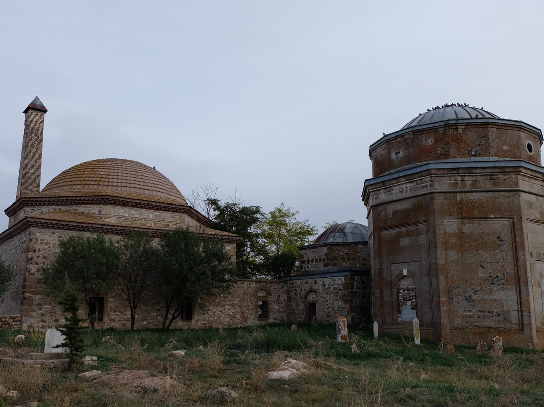 Uryan Baba Turbesi景点图片
