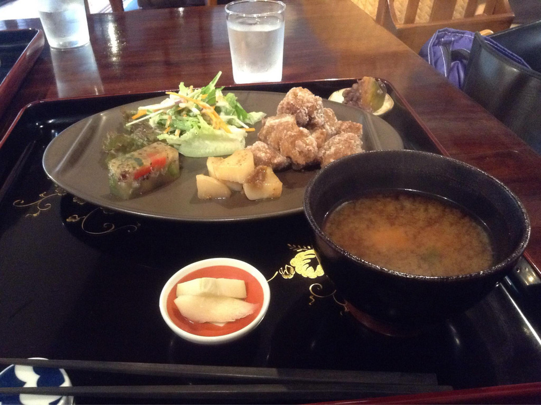 穀菜カフェ　ソラフネ