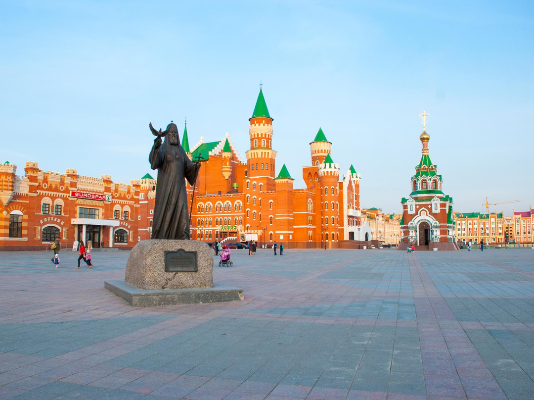 Monument to Alexy II景点图片