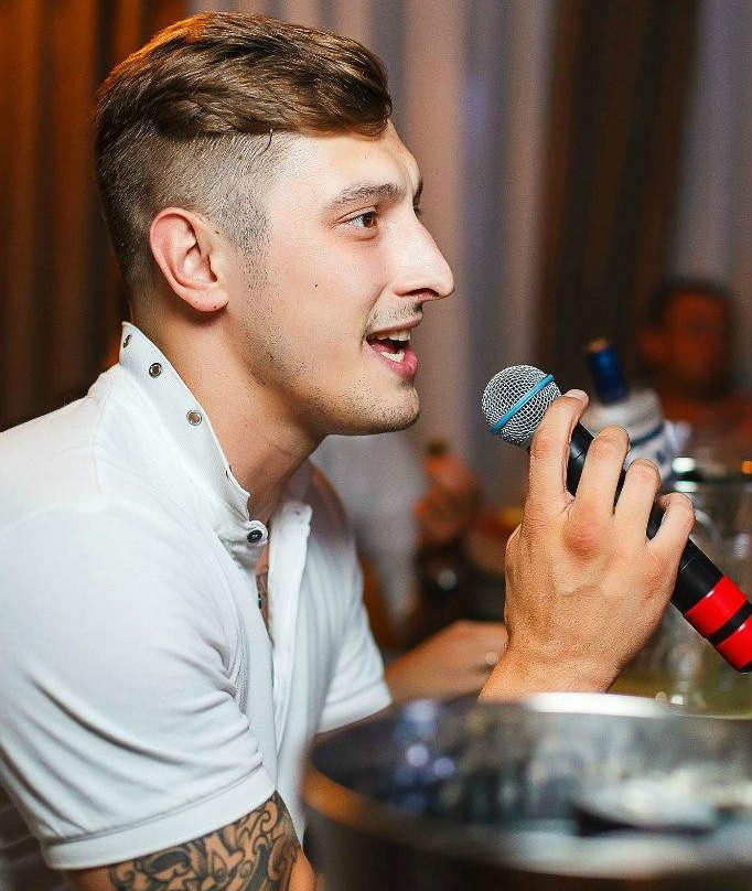 Karaoke-Bar Versailles-索契必去景点