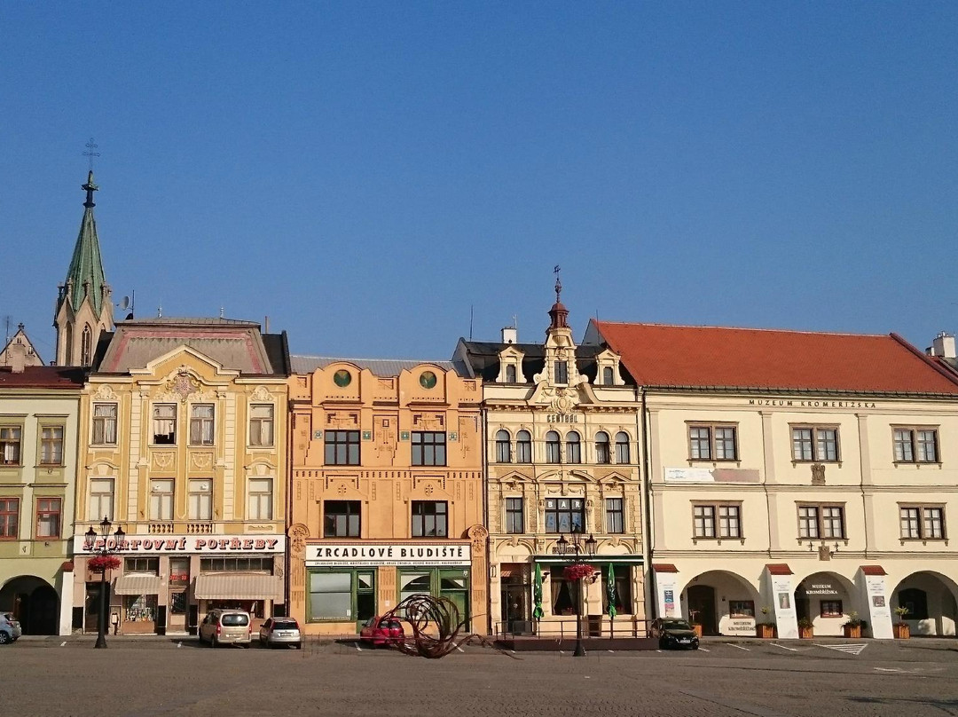 Kromeriz Town Square景点图片