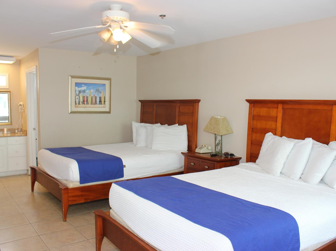 Beachgate CondoSuites & Motel