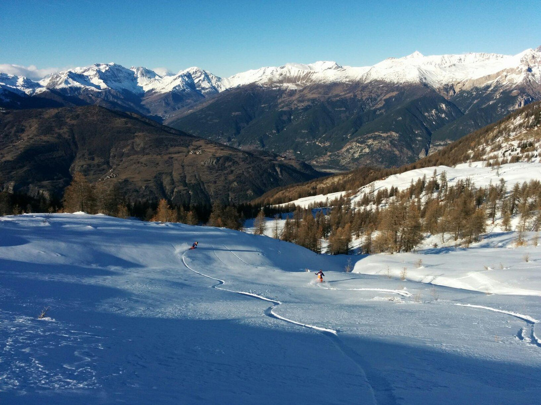 Snowmaxx Ski & Snowboard School景点图片