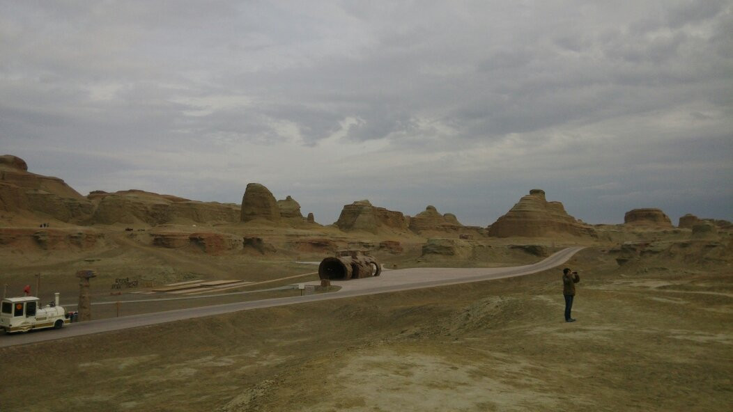 克孜尔魔鬼城-拜城县必去景点