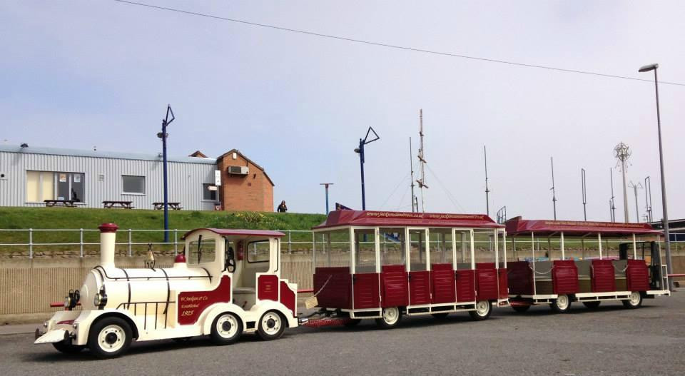 Jacksons Land Train景点图片