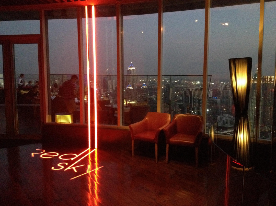 红色天空酒吧-曼谷必去景点