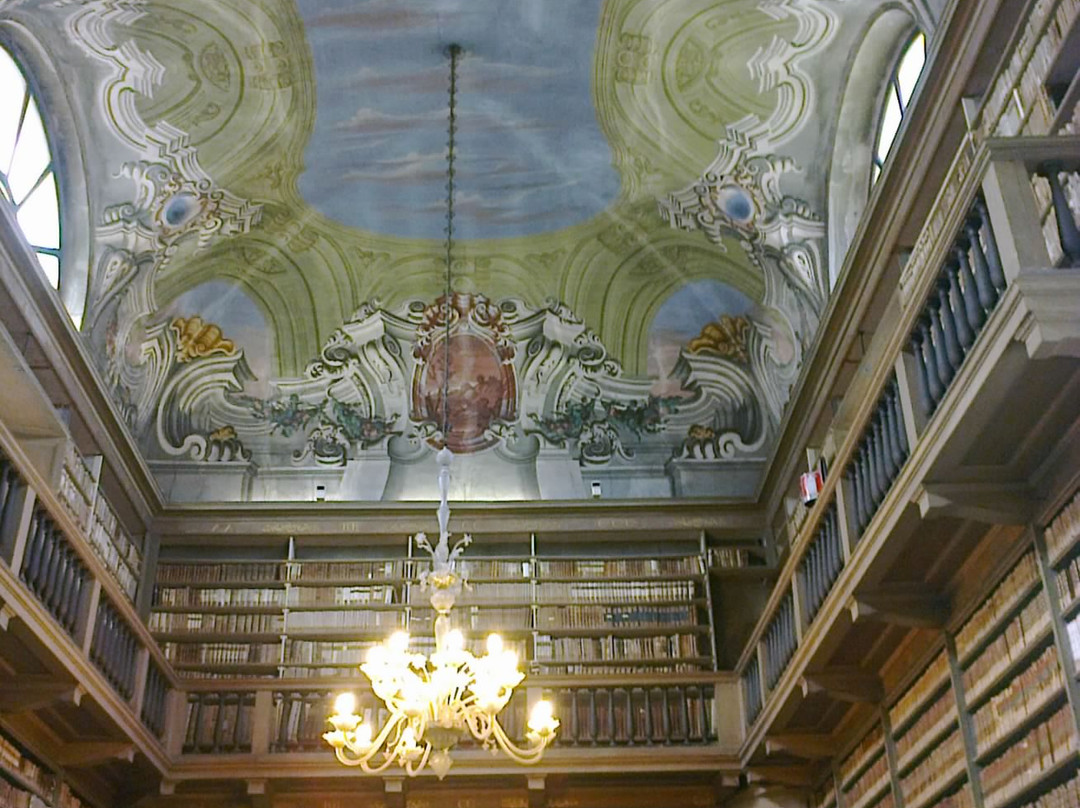 Biblioteca Queriniana e il Palazzo vescovile-布雷西亚必去景点