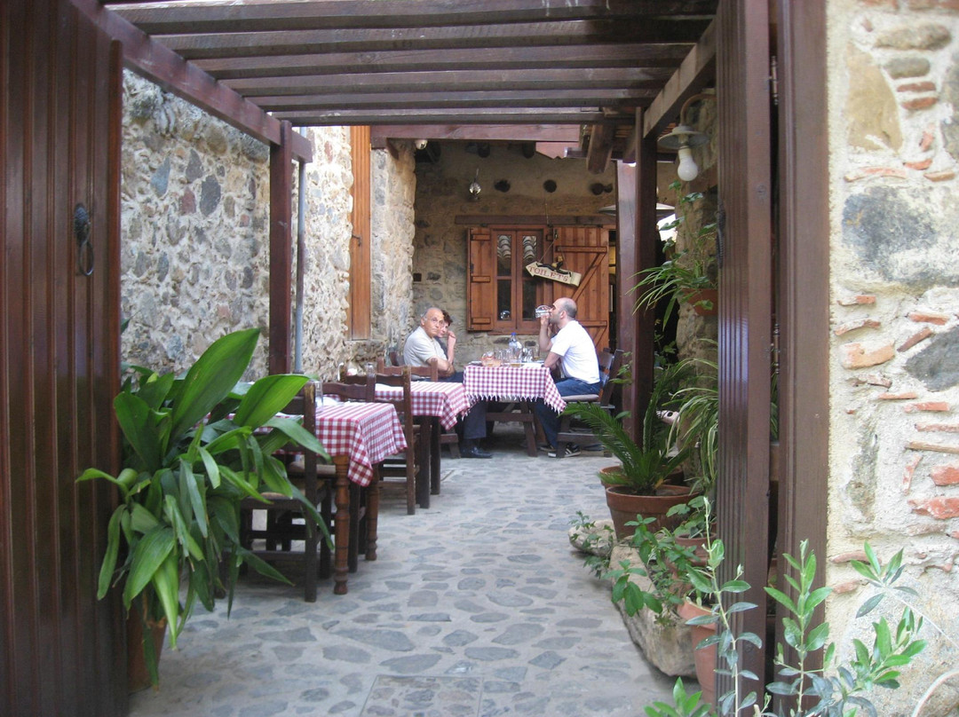 Restaurant at Linos Inn