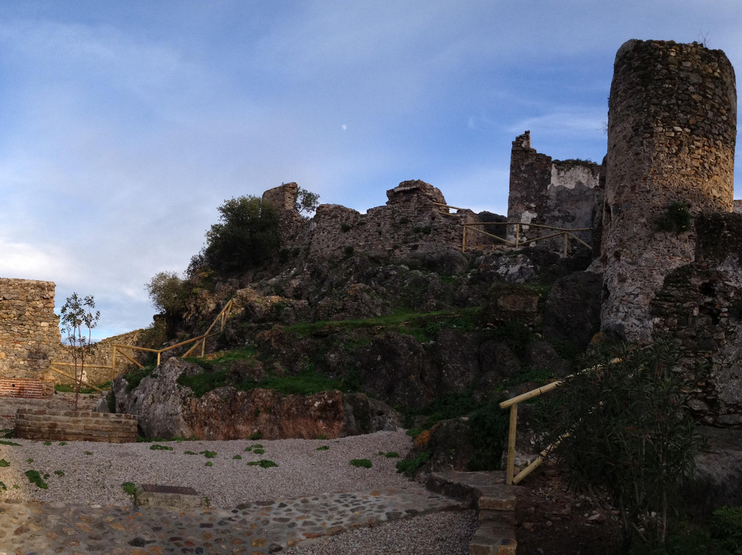 Casares Castle景点图片