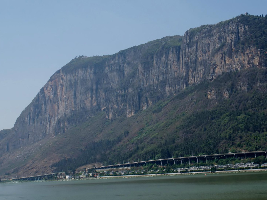 昆明龙门-昆明市必去景点