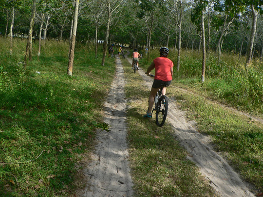 奇妙自行车之旅-普吉镇必去景点