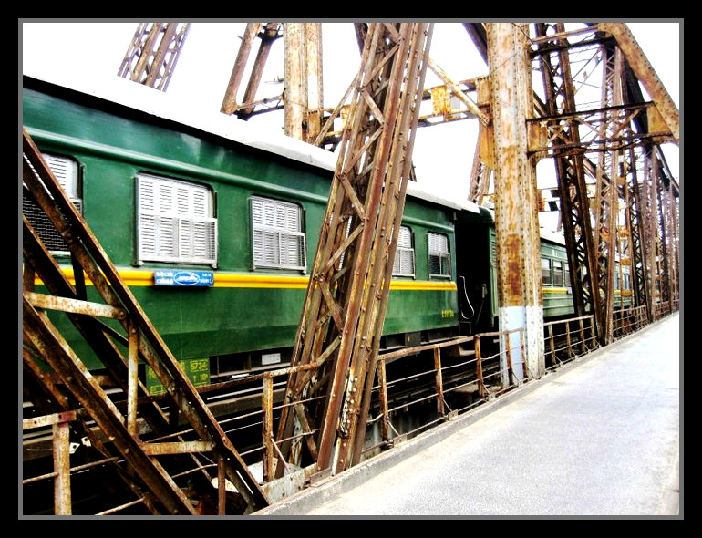 龙边桥-河内必去景点