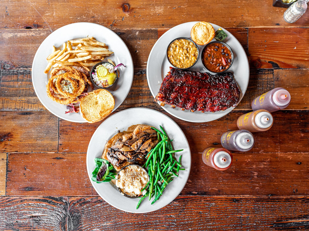 Smokin' Dave's BBQ & Brew