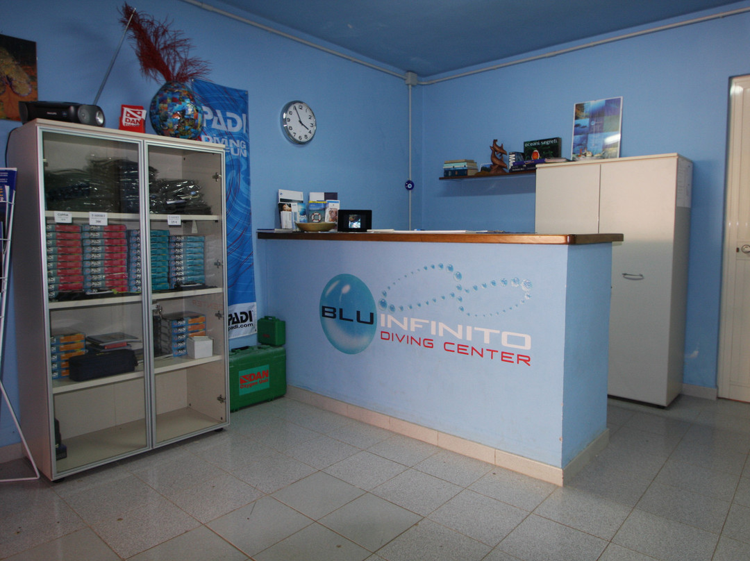 Blu Infinito Diving Center-San Teodoro必去景点