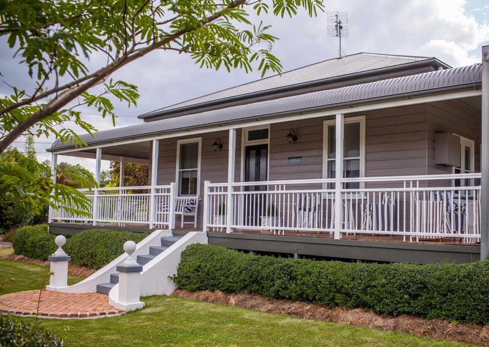 Annie’s Folly Bed and Breakfast Accommodation