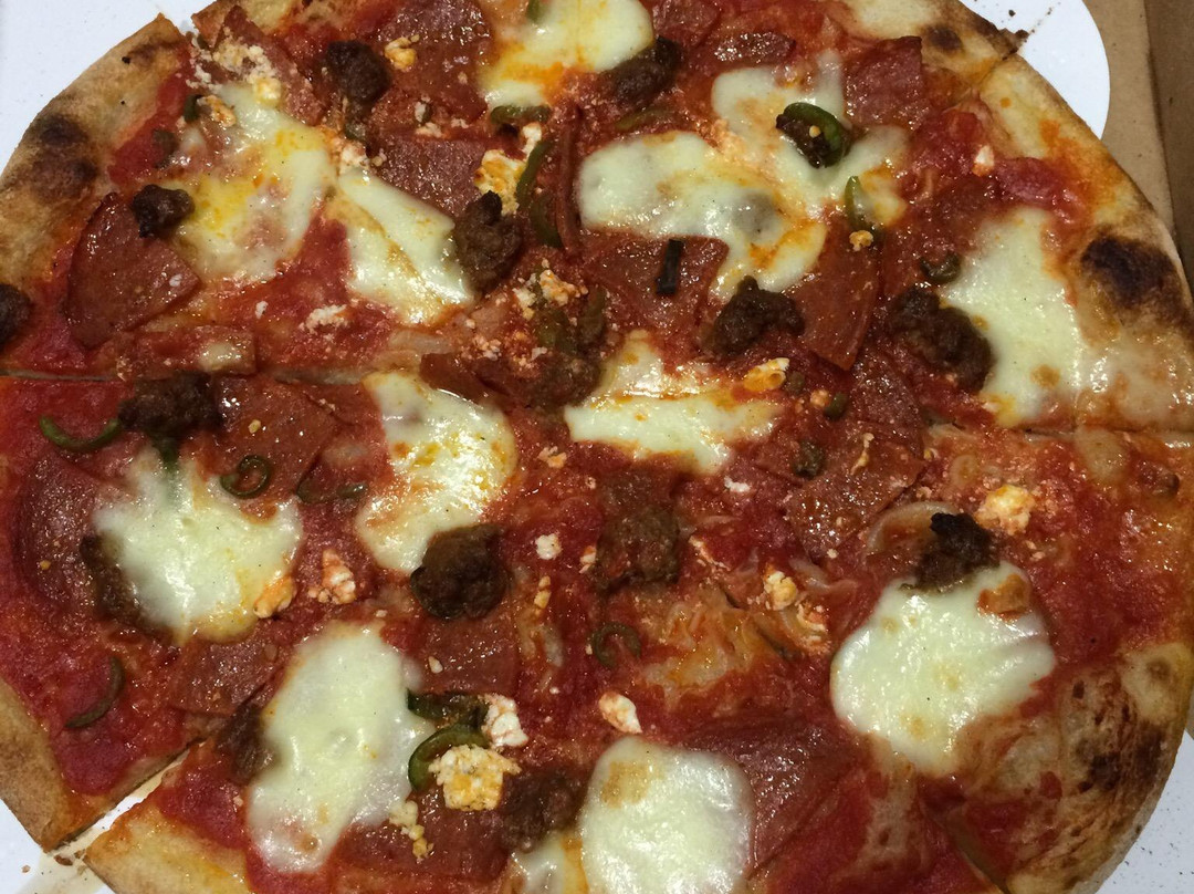 Pizzo's Pizzeria and Wine Bar