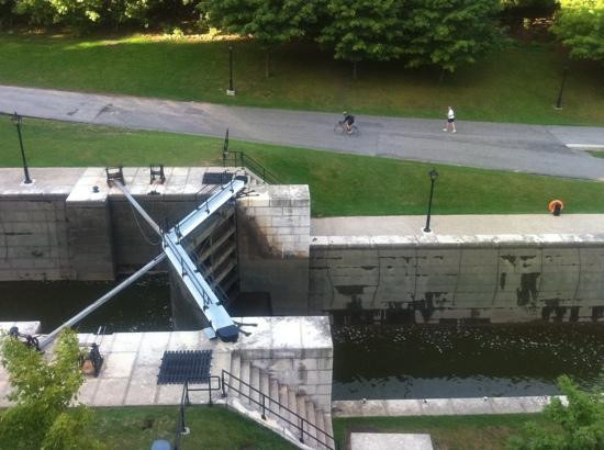 Major's Hill Park-渥太华必去景点