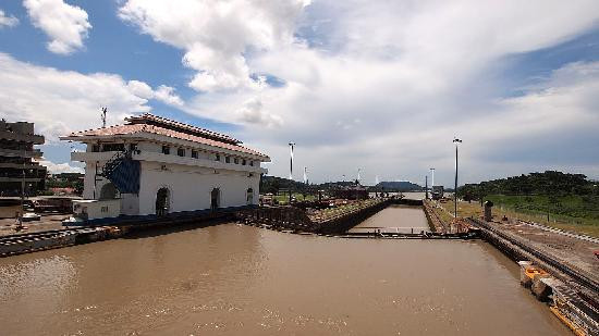 Miraflores Visitor Center景点图片