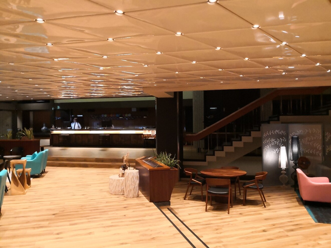 天空酒店海浪主图