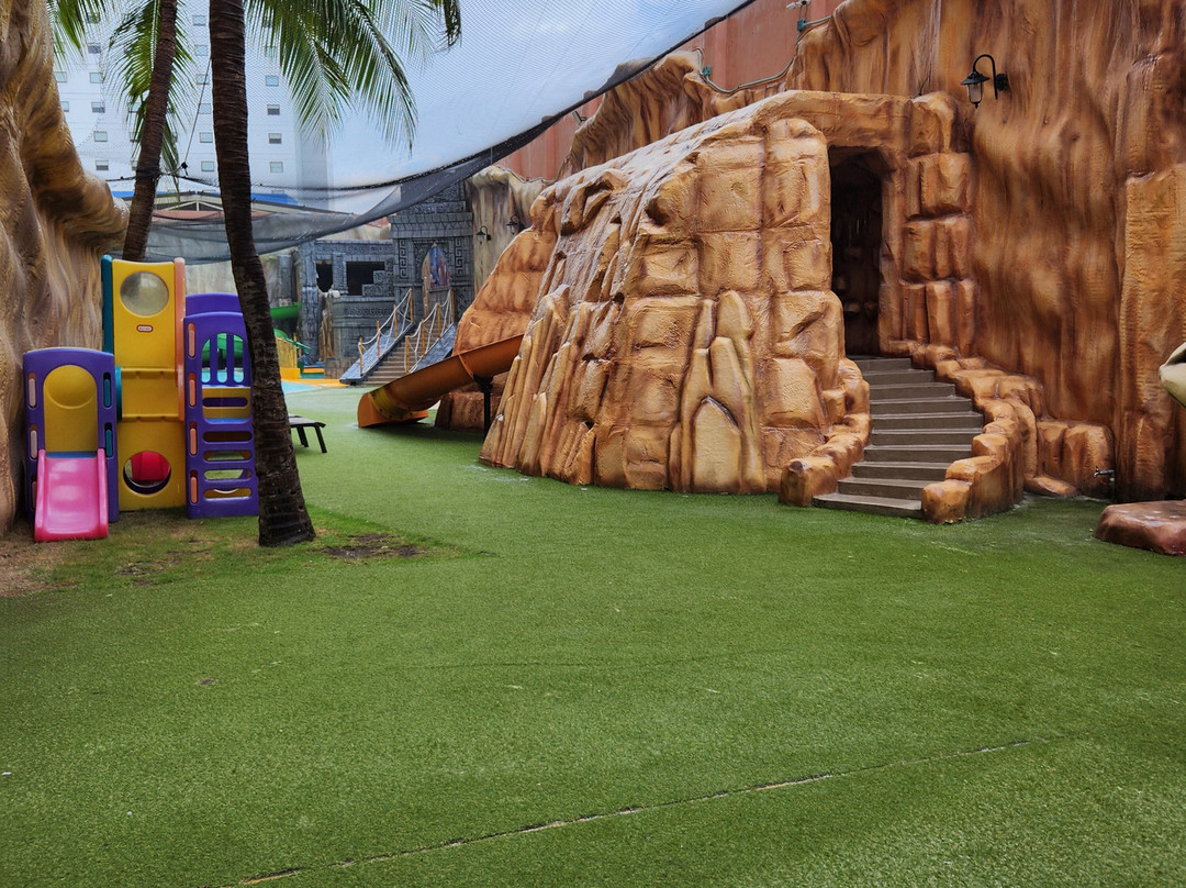 大美洲庆典珊瑚海滩酒店主图