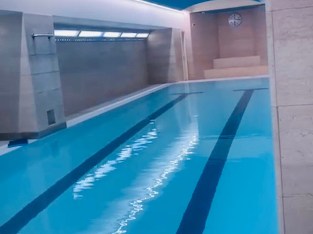 伯露贾公园酒店主图