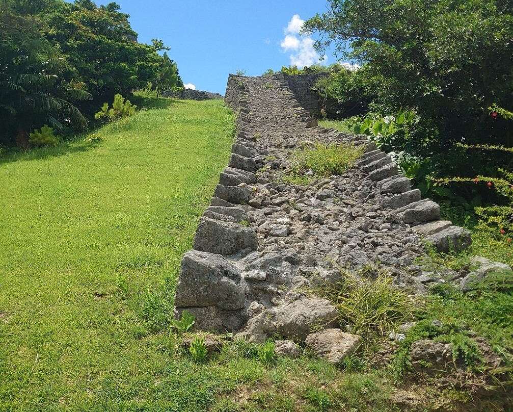 Katsuren Castle Ruins景点图片