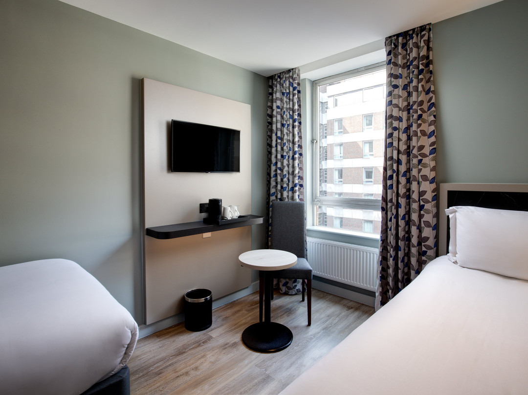 皇家国家酒店主图