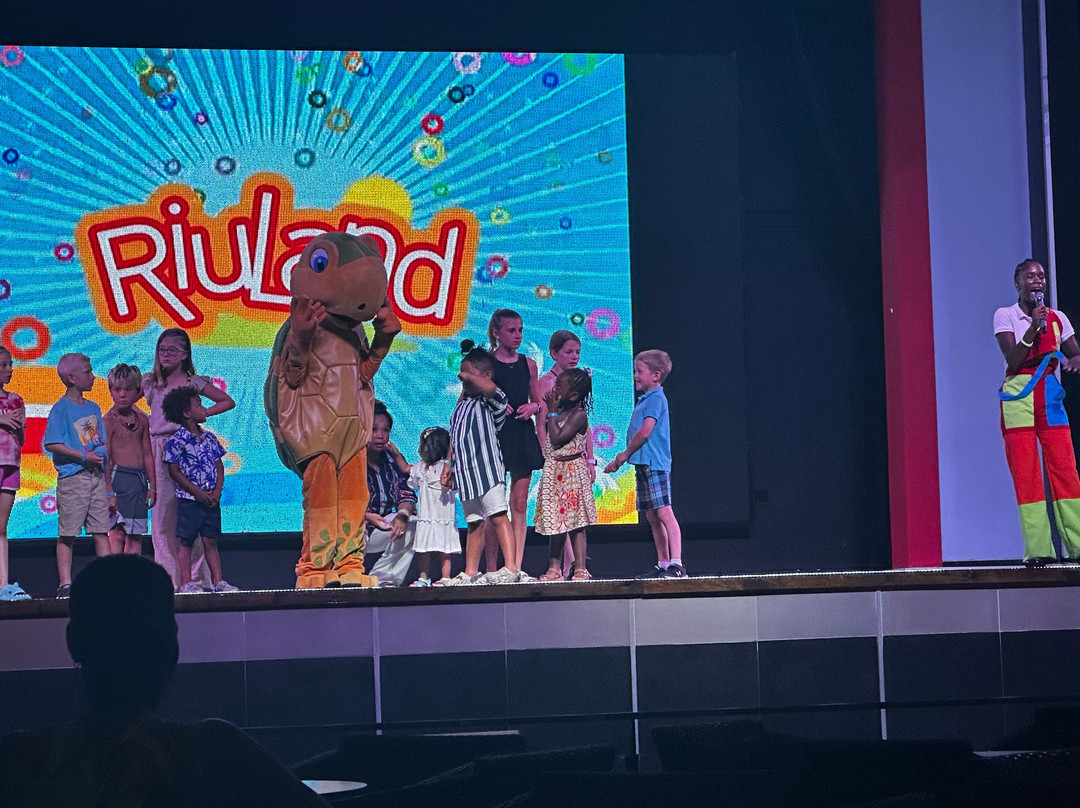 尼哥瑞尔悦宜湾酒店主图