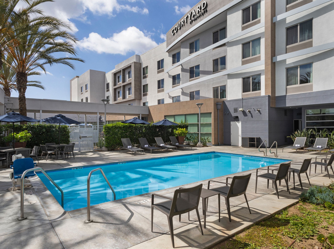 长滩机场万怡酒店主图