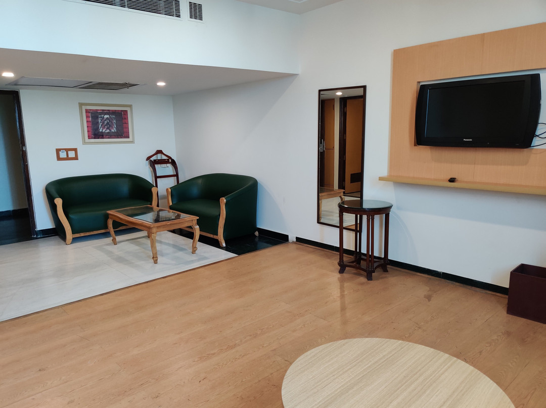 Green Palms At Pacific Mall