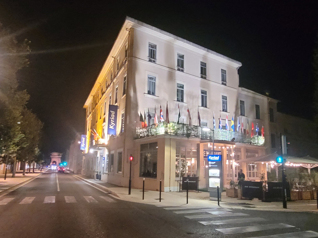 Kyriad Orange Centre - Hotel Des Princes主图