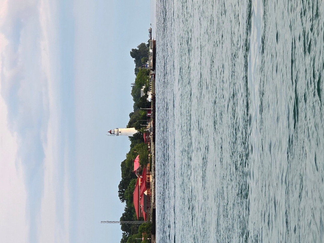 Waterfront Park-Point Edward必去景点