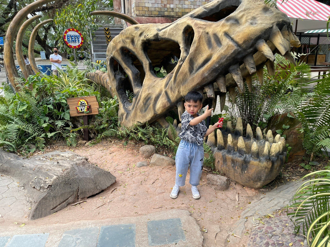 Dinosaurs Island景点图片