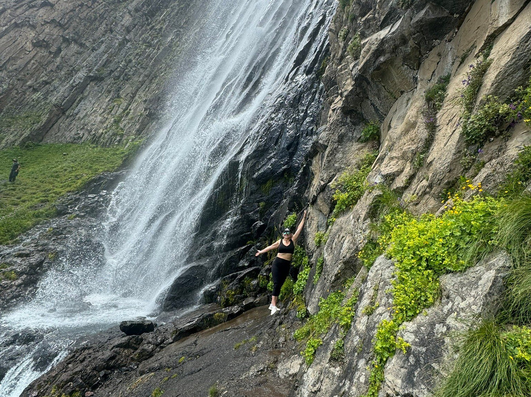 Terskol Waterfall景点图片