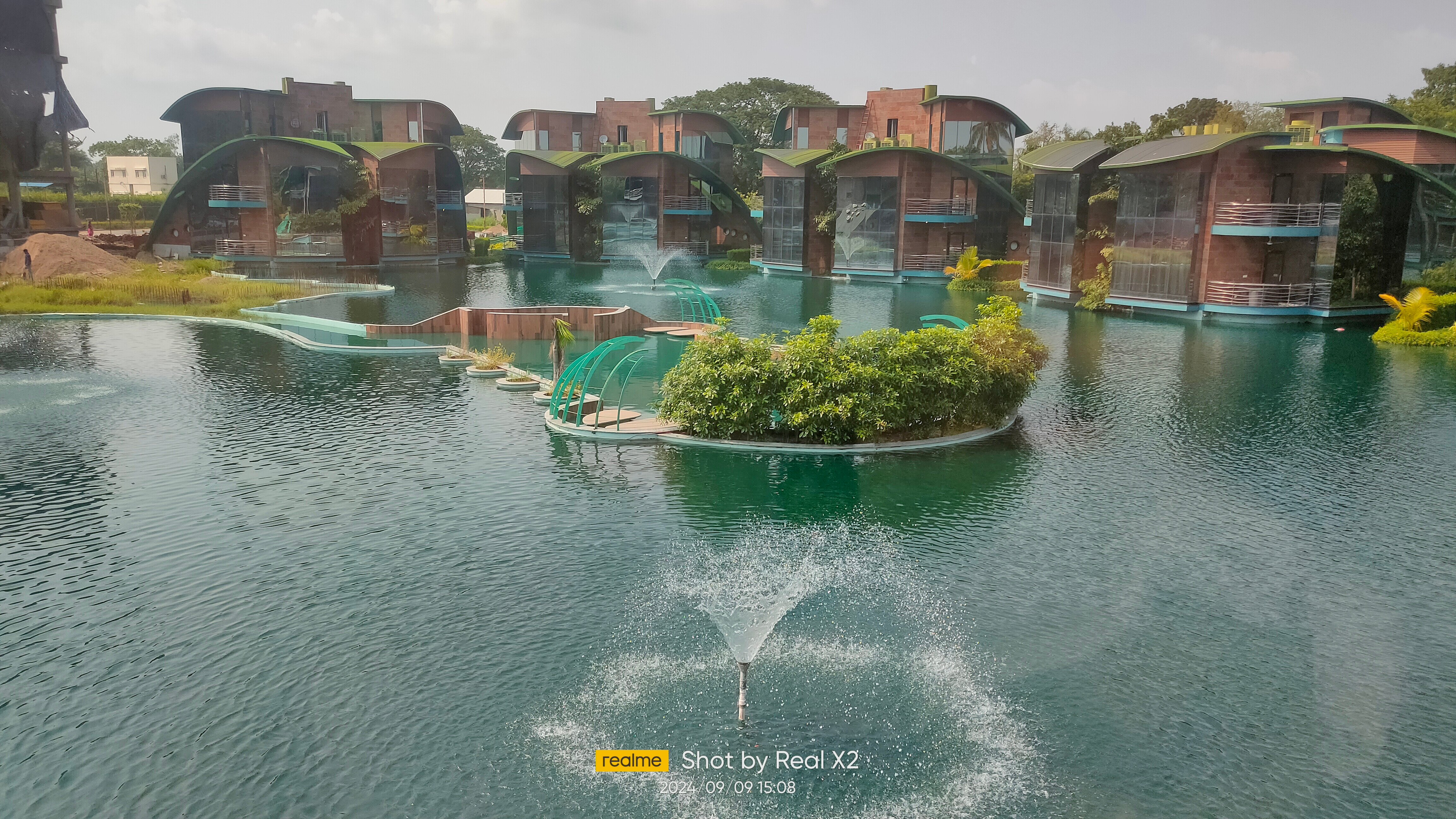 Neonz Resort & Club-官方