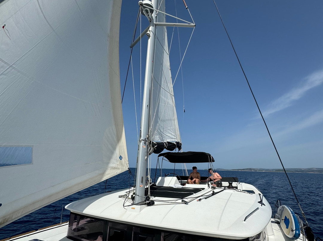 Luxury Catamarans景点图片