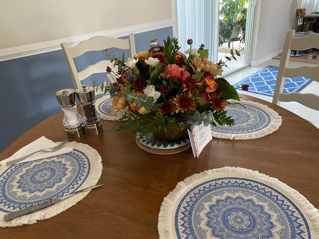 ART among the FLOWERS-棕榈海岸必去景点