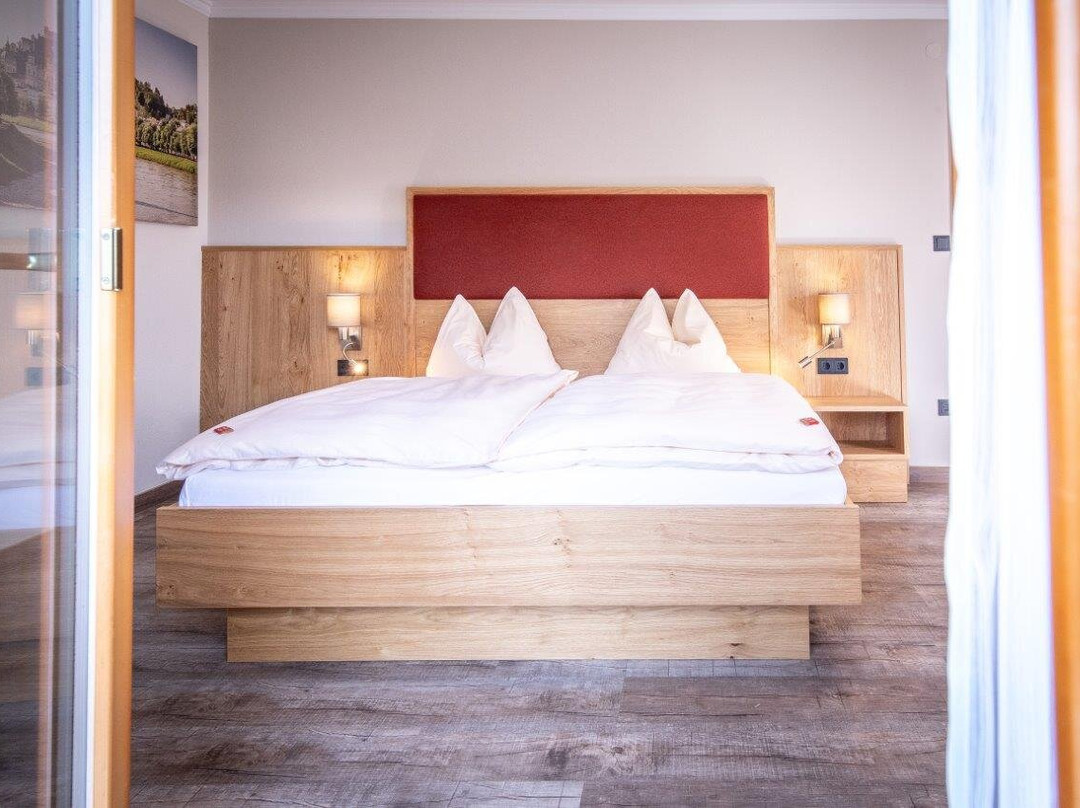 赫尔姆霍夫弗鲁斯图克斯旅馆主图