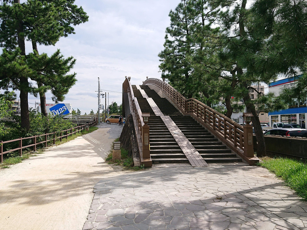 Yatatebashi Bridge-草加市必去景点