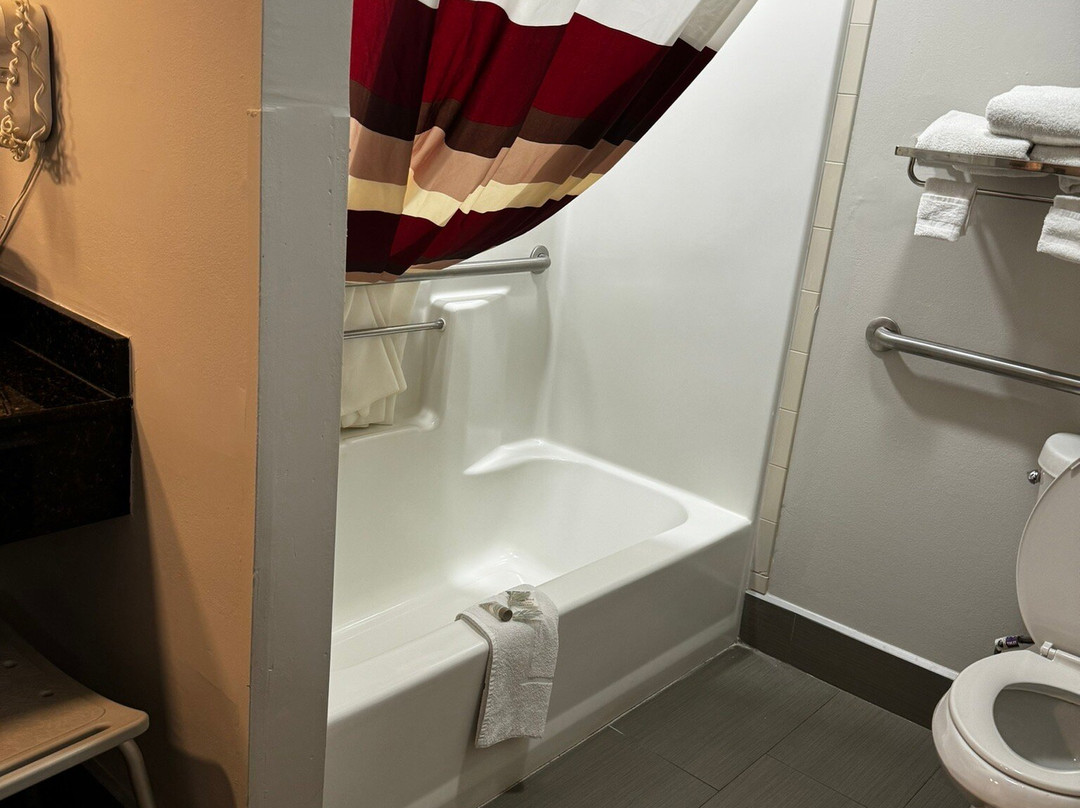 Red Roof Inn & Suites Calhoun主图