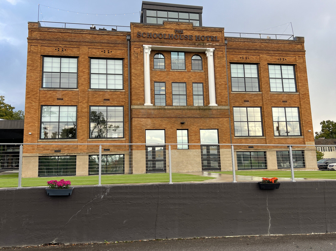 The Schoolhouse Hotel主图