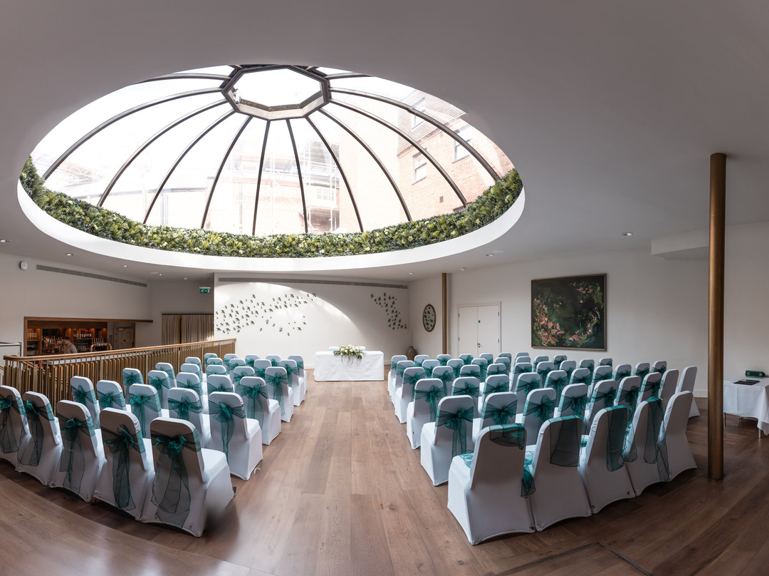 The White Hart Hotel主图