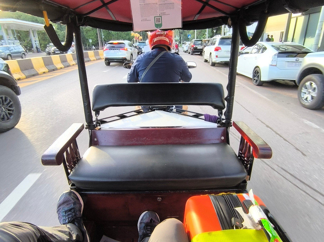 Ron Tuk Tuk Driver景点图片