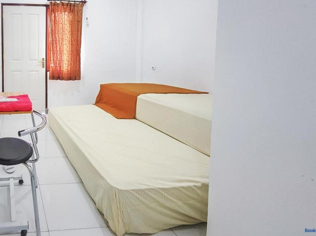 Shekinah Homestay & Cafe Waikabubak RedPartner