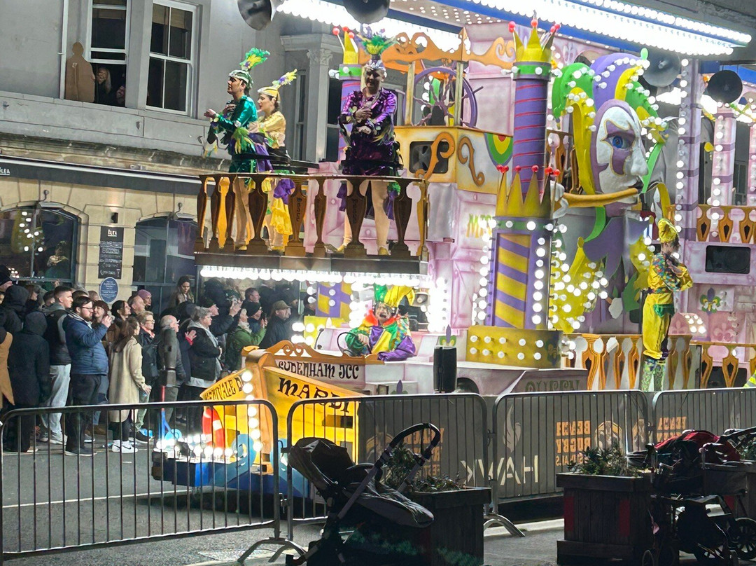 Weston-Super-Mare Carnival Procession-滨海韦斯顿必去景点
