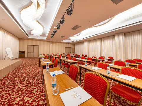 Best Western Plus Center Hotel主图