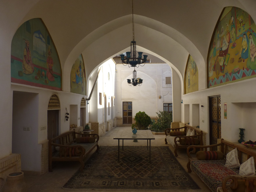 Negin Traditional Hotel主图