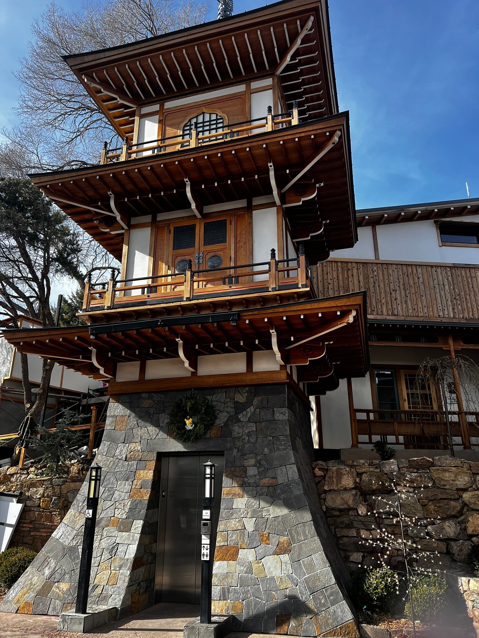 Ten Thousand Waves-官方