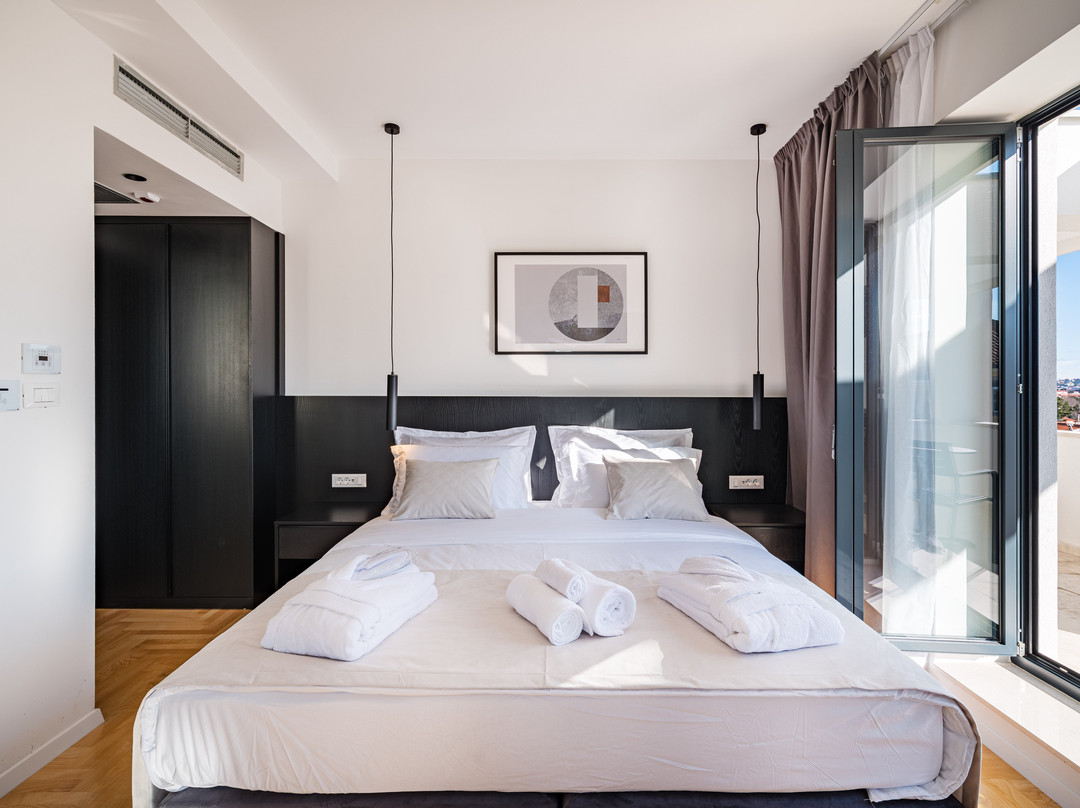 Miramare Hotel主图