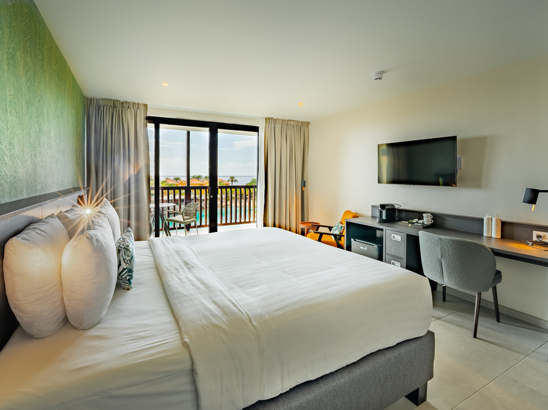 LionsDive Beach Resort主图